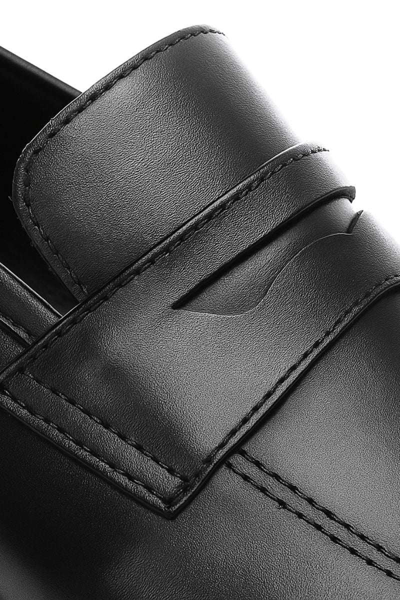 CLASSIC BLACK LOAFER