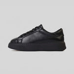 Essence Black Sneaker