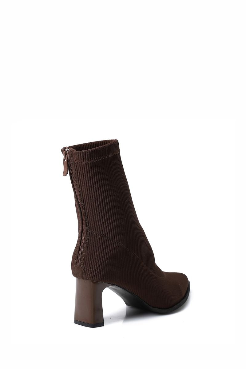 BROWN RIBBED STRETCHABLE ANKLE BOOT