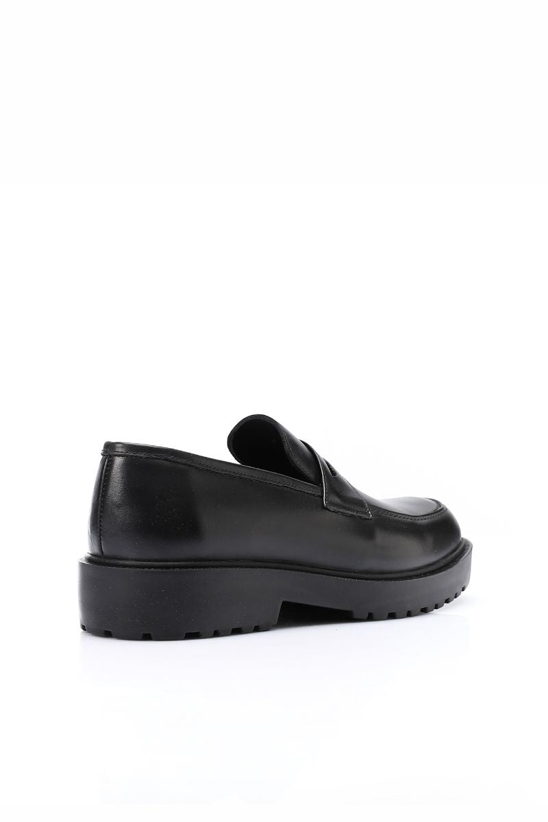 CLASSIC BLACK LOAFER