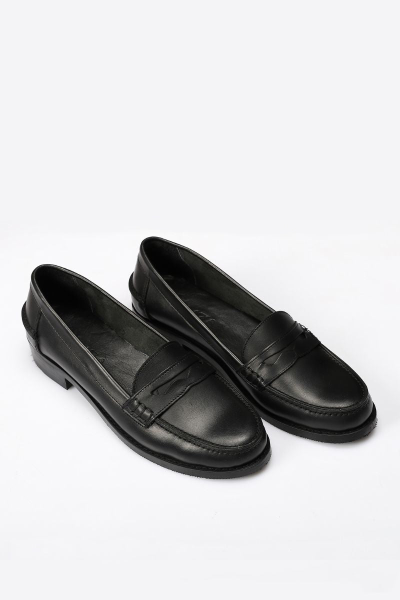 BLACK LEATHER PENNY LOAFERS