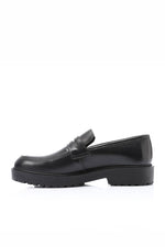 CLASSIC BLACK LOAFER