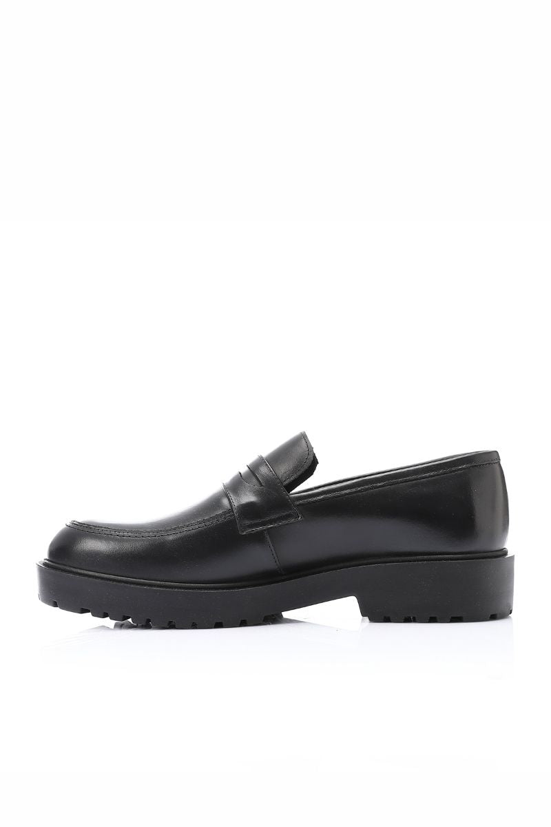 CLASSIC BLACK LOAFER
