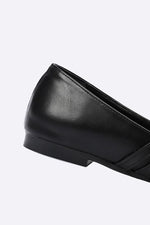 BLACK DOUBLE BUCKLE BALLERINA