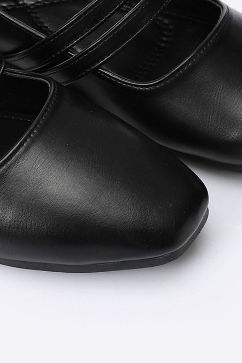 BLACK DOUBLE BUCKLE BALLERINA