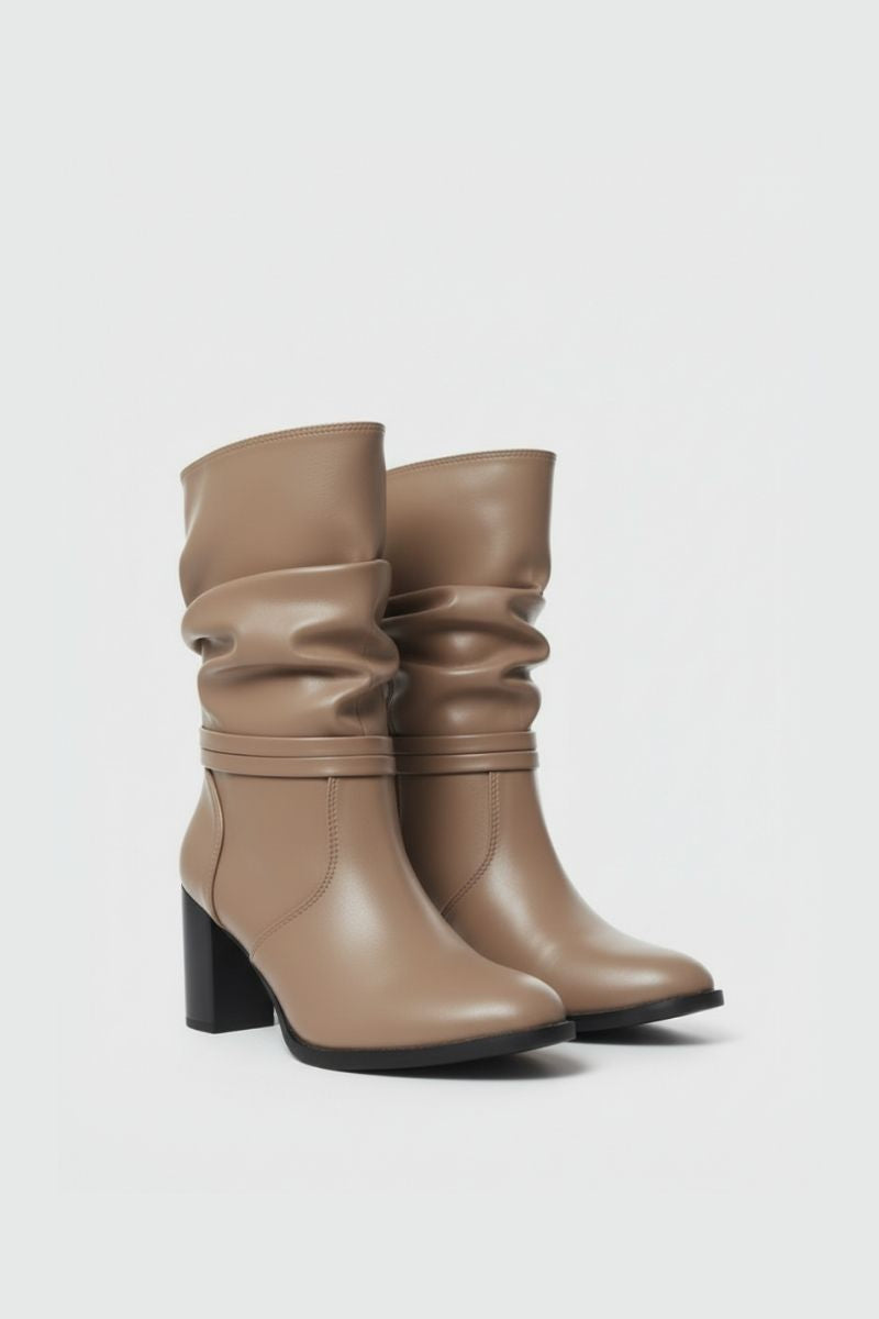 VINTAGE CARAMEL SLOUCHY HEELED ANKLE BOOTS