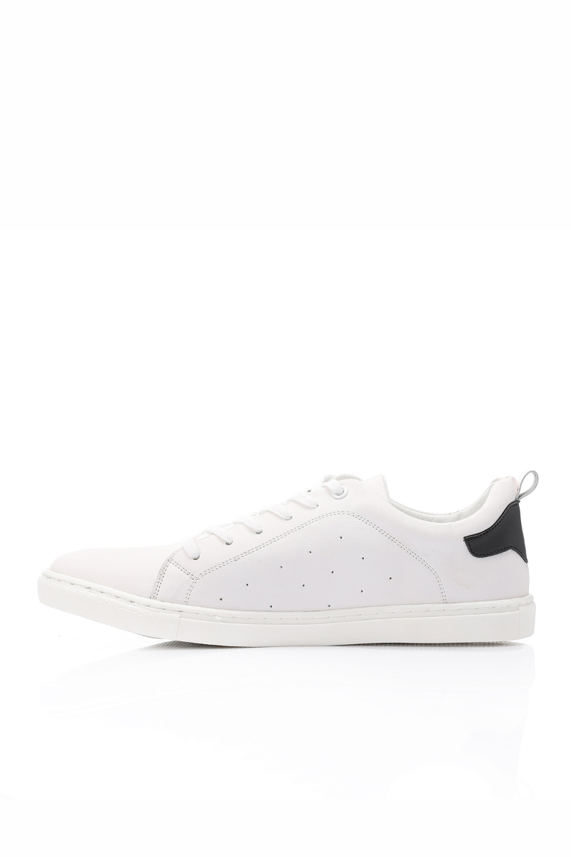 CASUAL STREET SNEAKERS