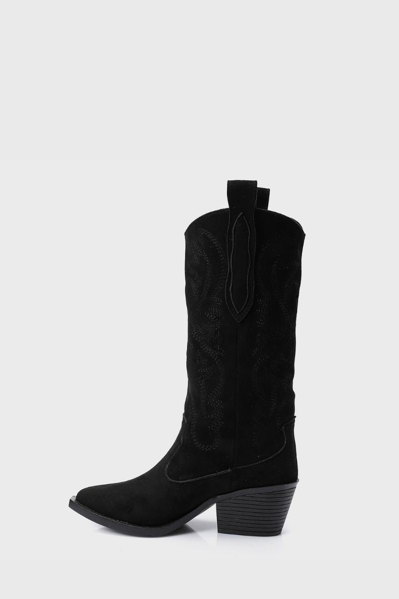 EMBROIDERED BLACK COWBOY BOOTS