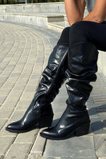 BLACK LEATHER KNEE-HIGH BOOTS