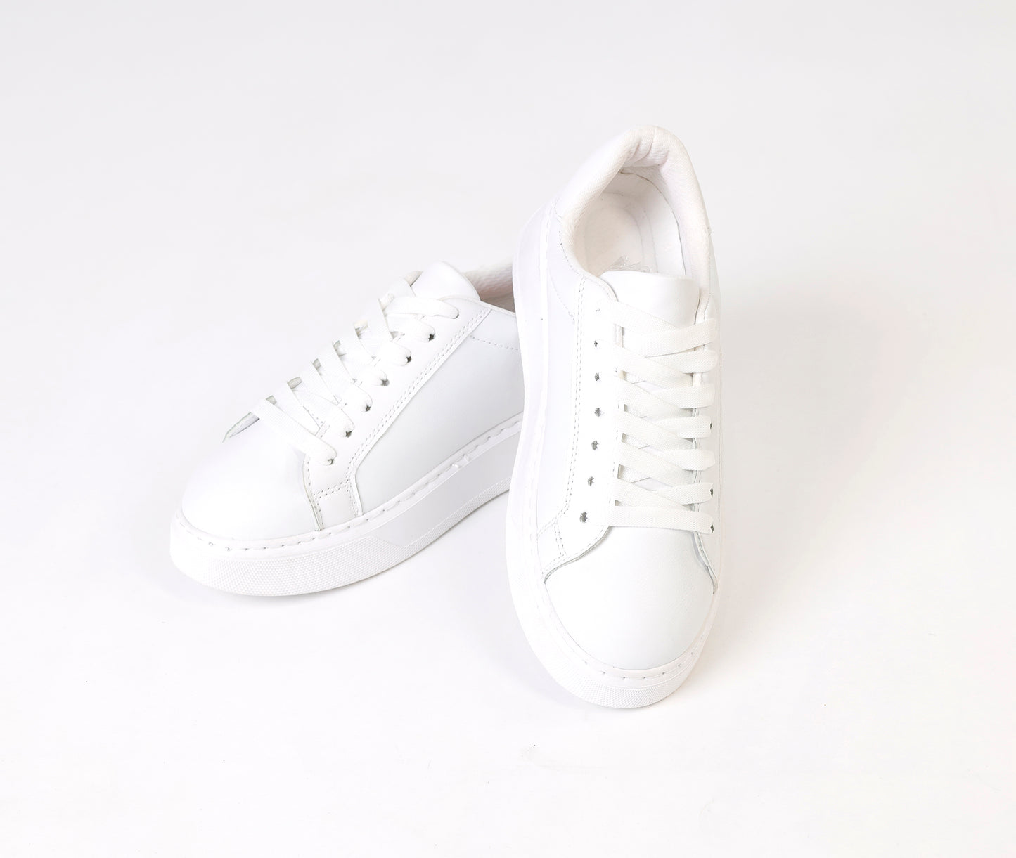 Essence White Sneaker