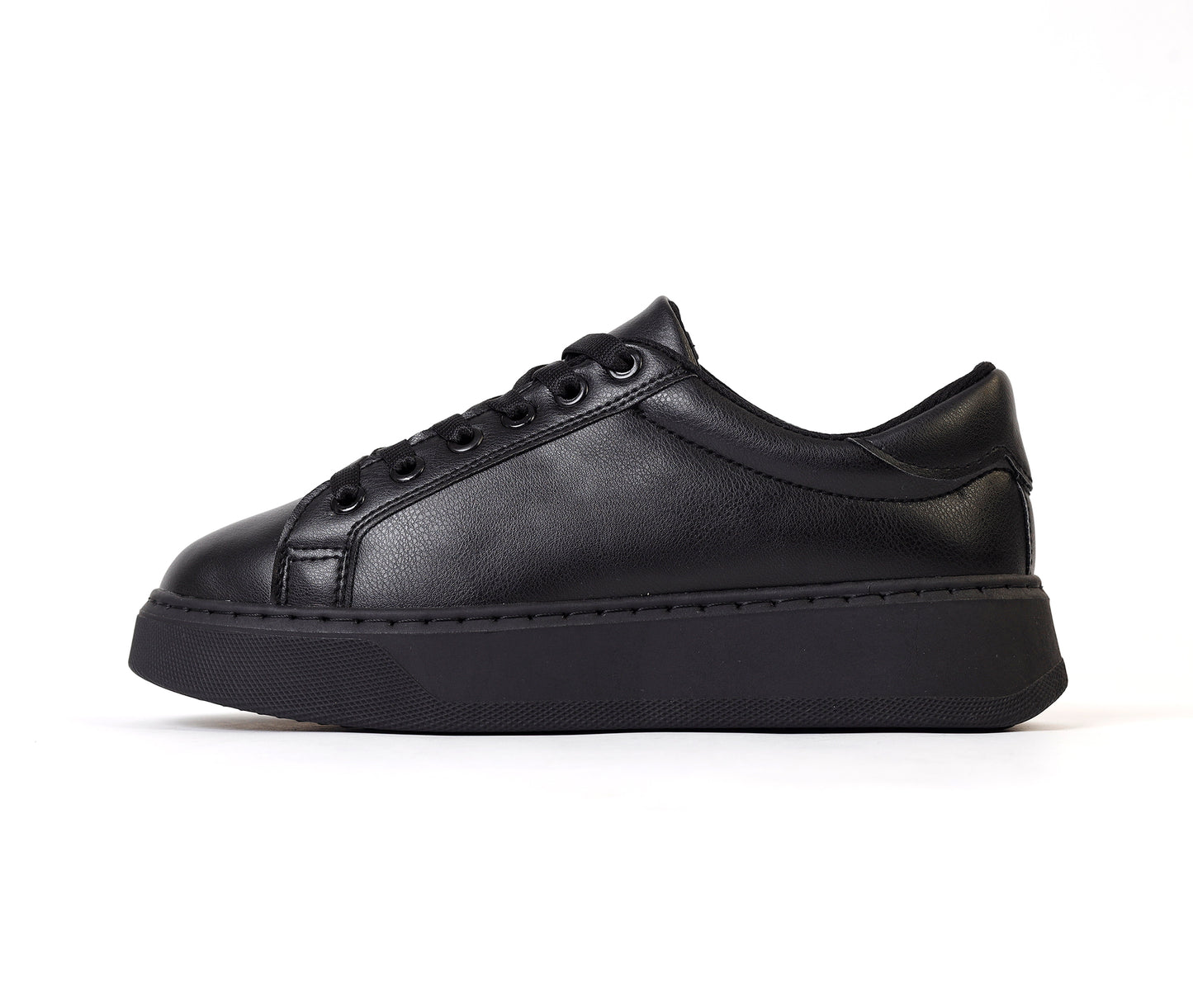 Essence Black Sneaker