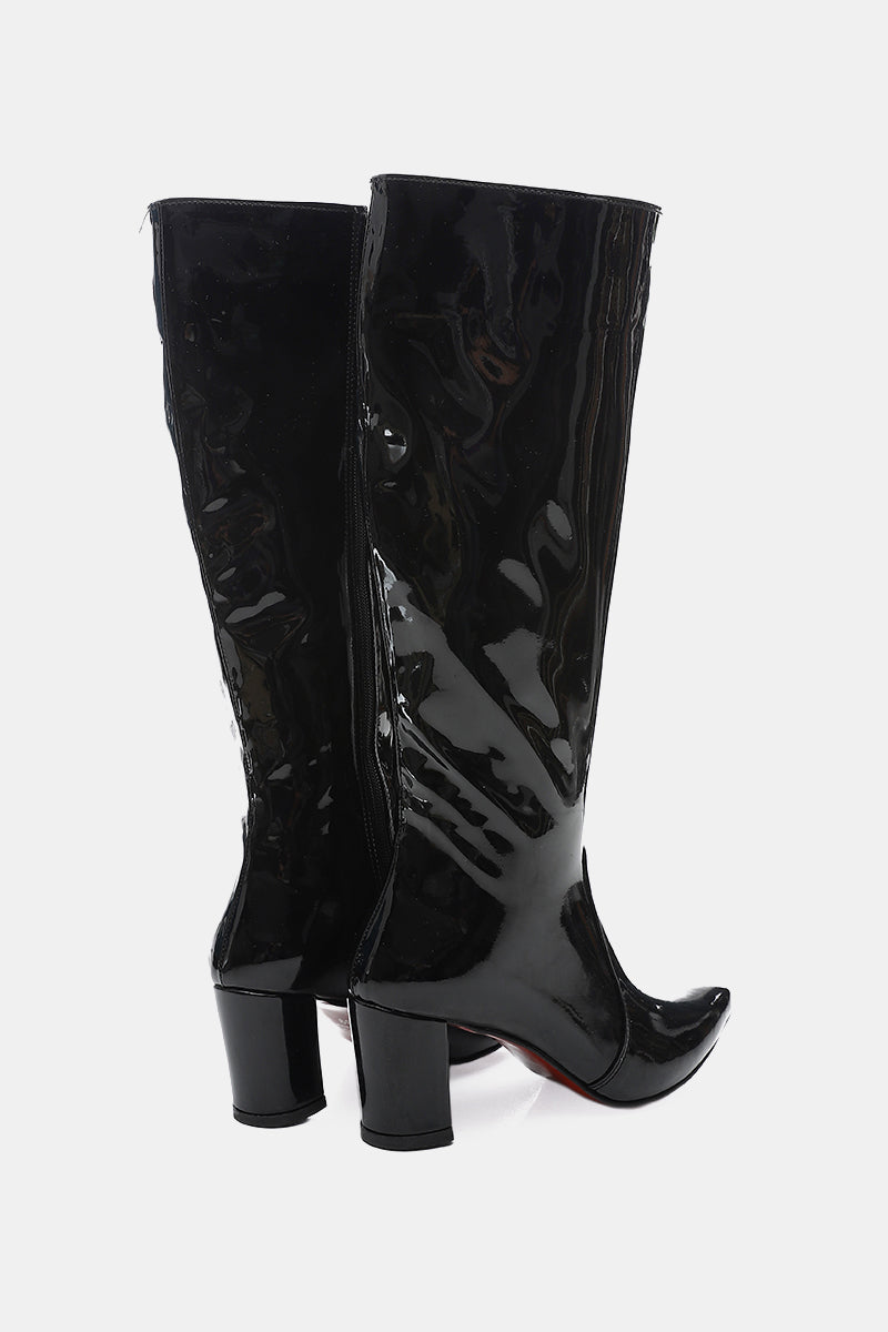 GLOSSY BLACK KNEE-HIGH BOOTS