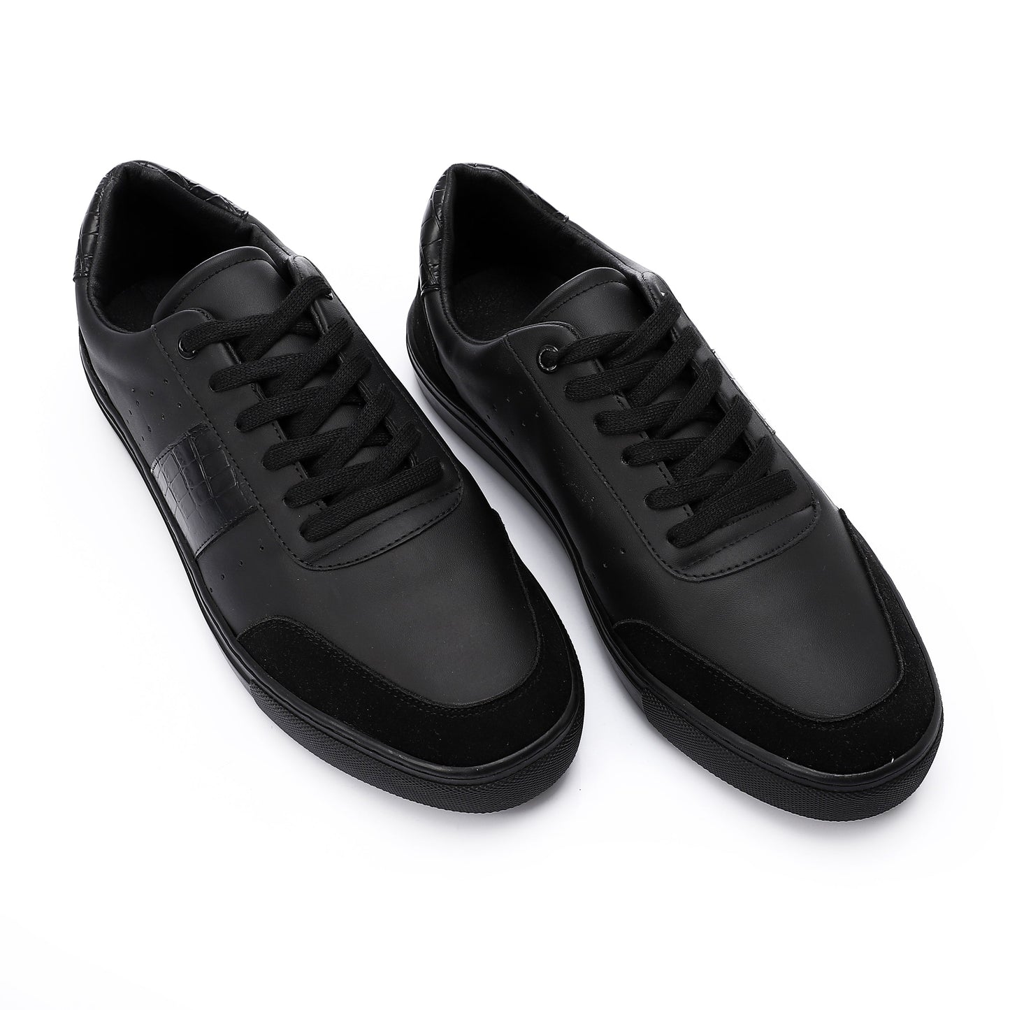 Classic Lace - Up Sneakers - Amza - 41