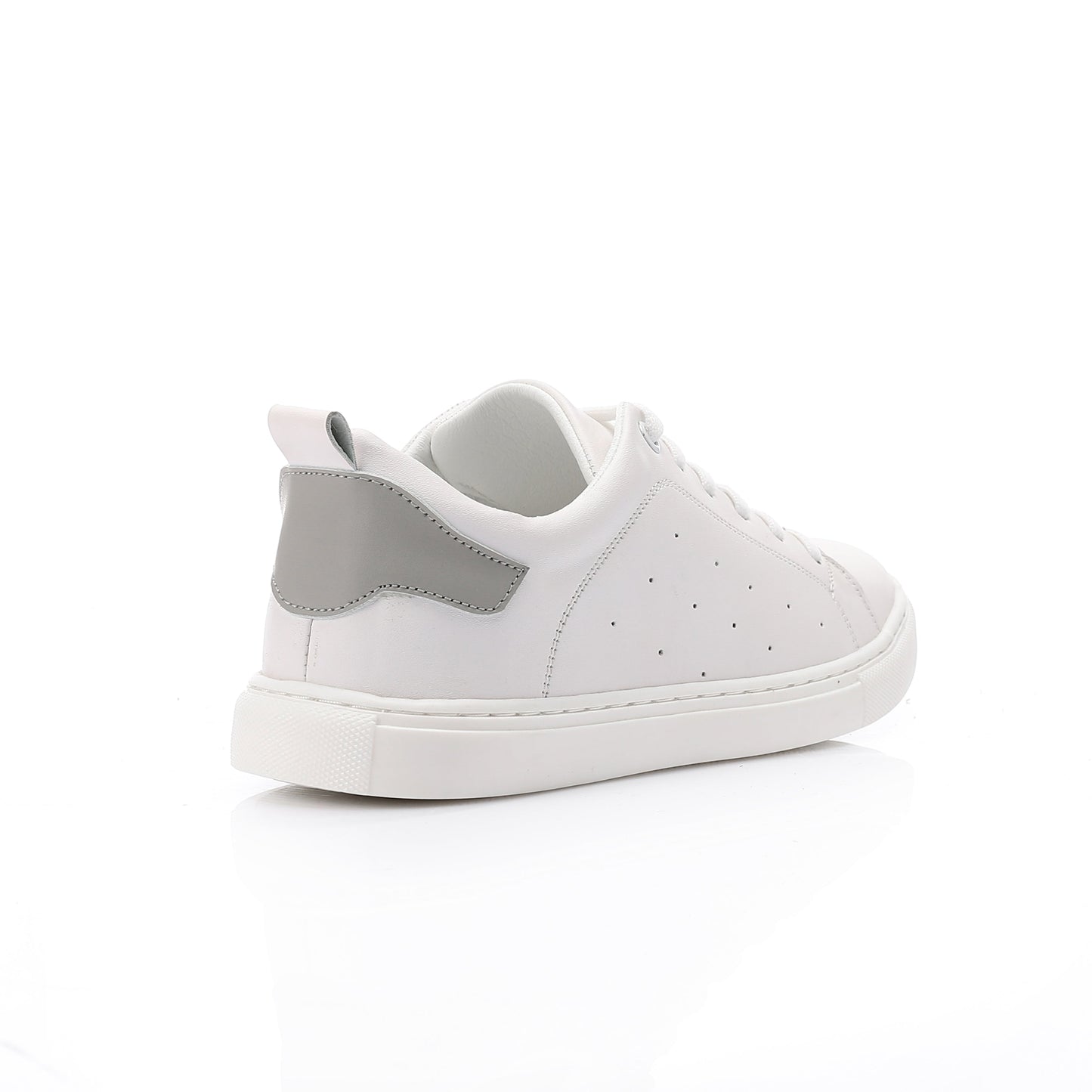 Essential Sneakers - Amza - 41