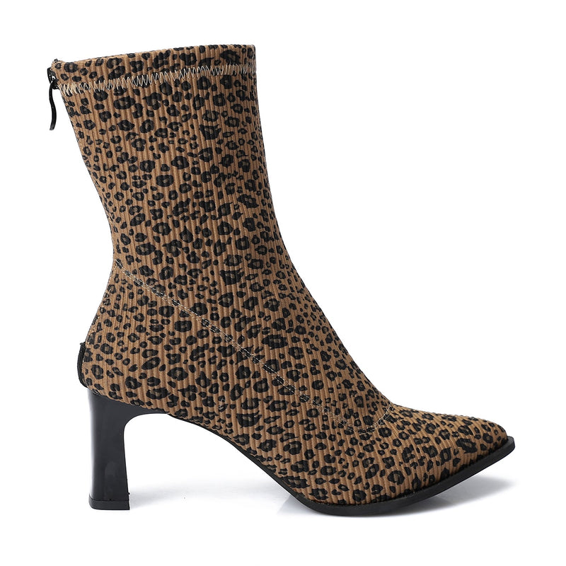 Leopard Print Ribbed Ankle Boot - Amza - 37